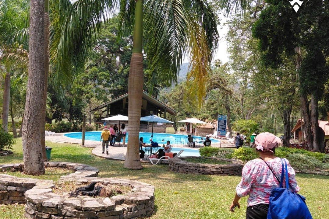 Área de piscina de la finca en Taulabé